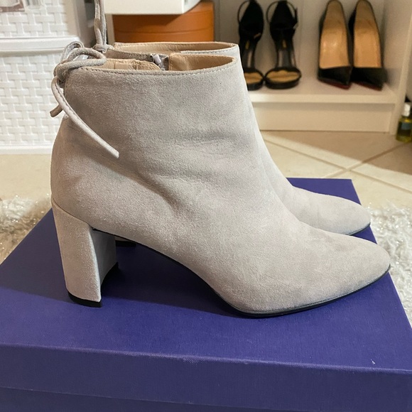 Stuart Weitzman Gardiner Mid Heel Ankle Boots - Picture 2 of 8